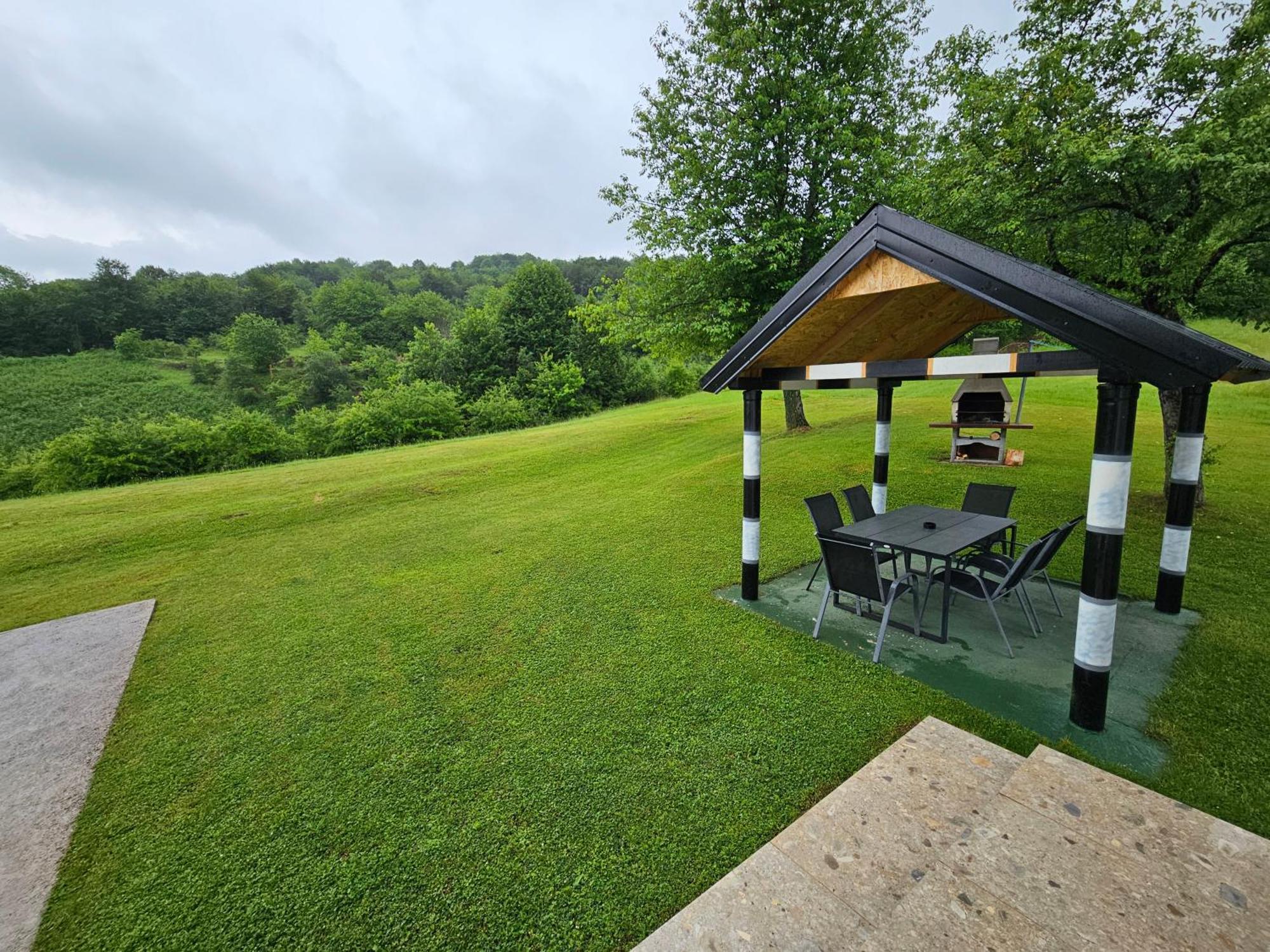 Apartman Mile - Holiday House Smoljanac Extérieur photo