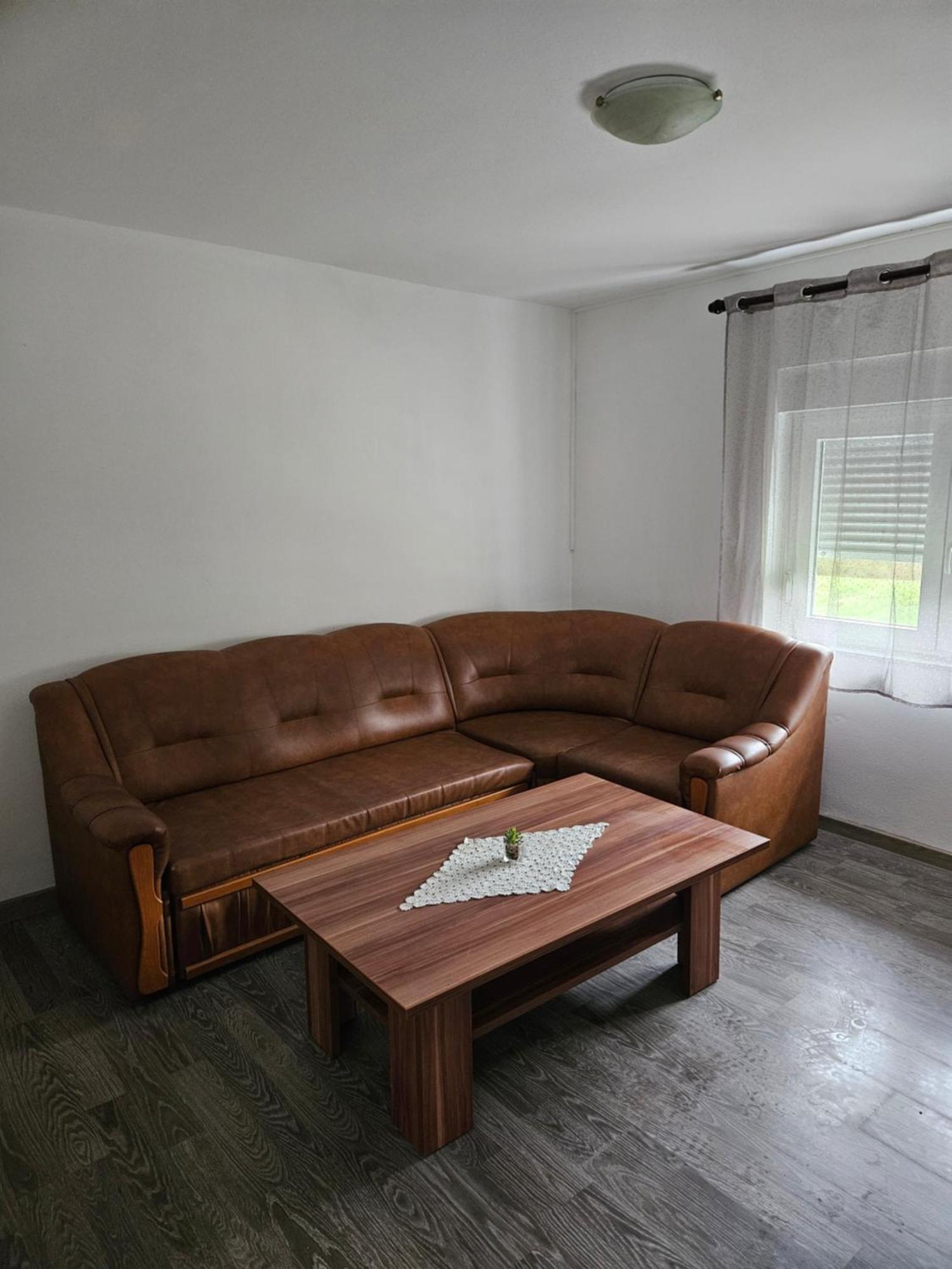 Apartman Mile - Holiday House Smoljanac Extérieur photo