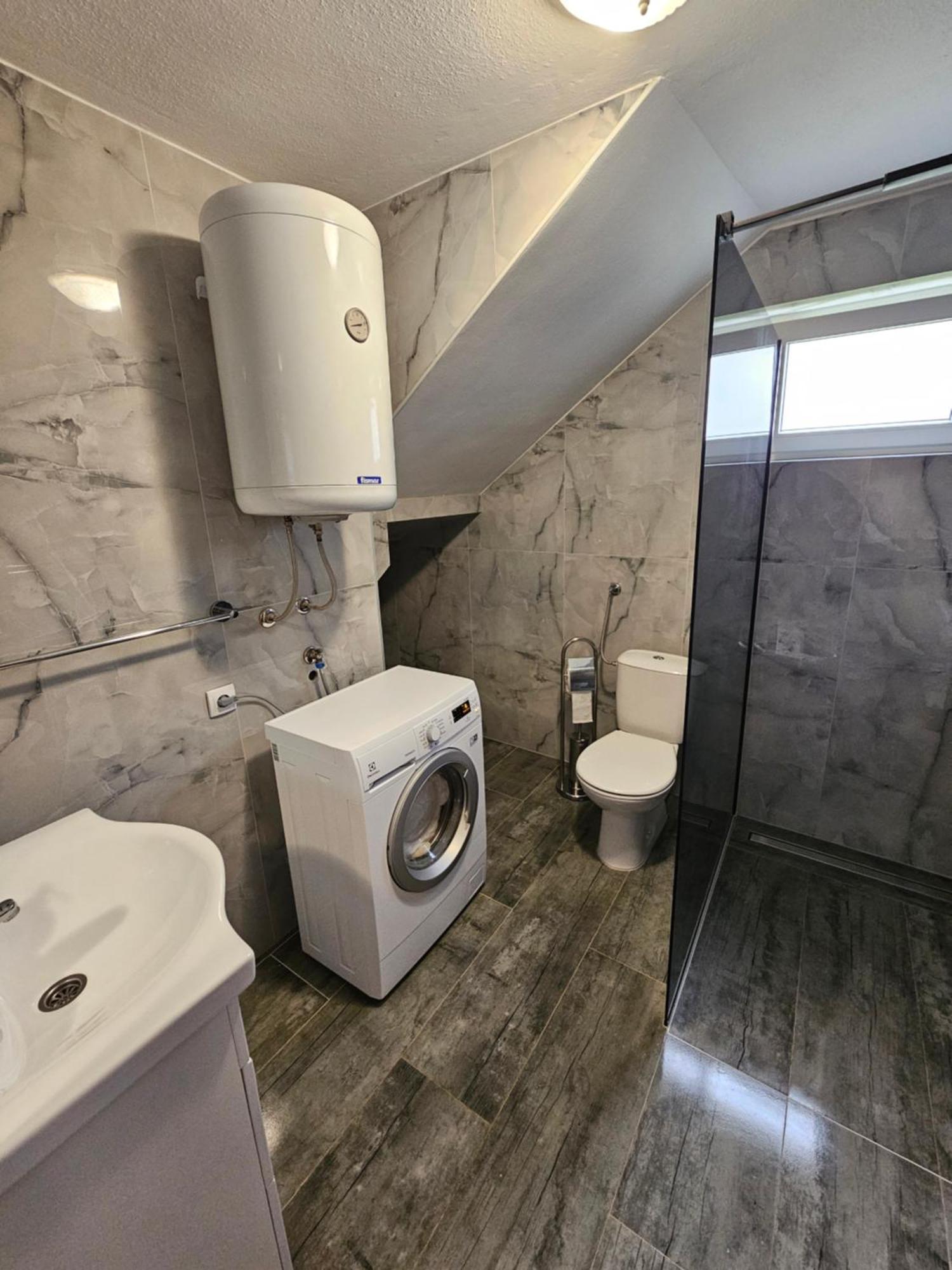 Apartman Mile - Holiday House Smoljanac Extérieur photo